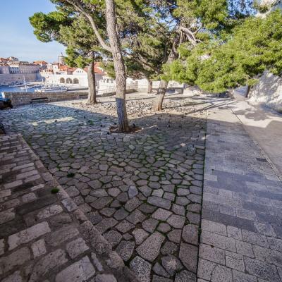 Po Gradu Za Boru 032021 Vlevi 8242